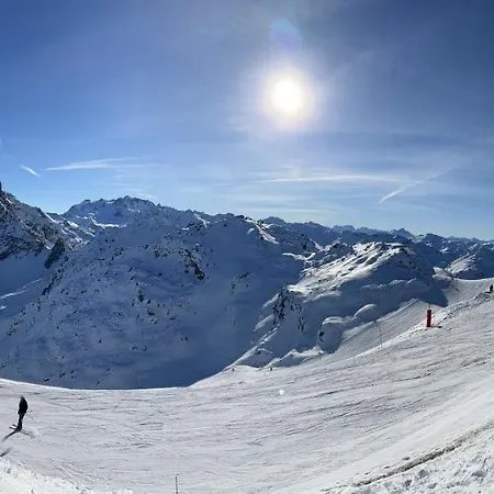 Penthouse L'ourse Bleue - Sauna Privatif - Acces Direct Aux Pistes Lägenhet *